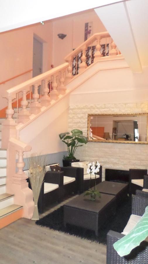 Appart'Hotel Les Tilleuls Saint-Macaire Exterior foto